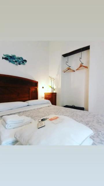 I Baronetti In Centro Bed and Breakfast Agropoli Eksteriør billede